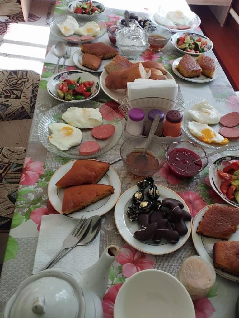 Guest House Kyzyl Alma Arkit Buitenkant foto